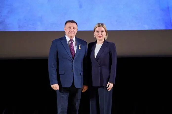 Сергей Радченко из Екатеринбургского ТЮЗа получил высшую награду Минкультуры РФ-0