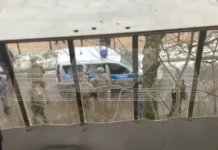 В Одинцово ученики и охранник спасены после нападения девятиклассника v odinczovo ucheniki i ohrannik spaseny posle napadeniya devyatiklassnika-onlymainnews-ru-0