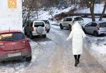 Владивосток наводит порядок, УК и инспекция борются со снегом и льдом vladivostok navodit poryadok uk i inspekcziya boryutsya so snegom i ldom-onlymainnews-ru-0