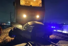 ДТП с поездами в Омской и Псковской областях dtp s poezdami v omskoj i pskovskoj oblastyah-onlymainnews-ru-0