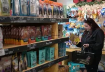 Джун Маршалл с семьёй борется за ферму «Телепузиков» и наследие Питера dzhun marshall s semyoj boretsya za fermu telepuzikov i nasledie pitera-onlymainnews-ru-0