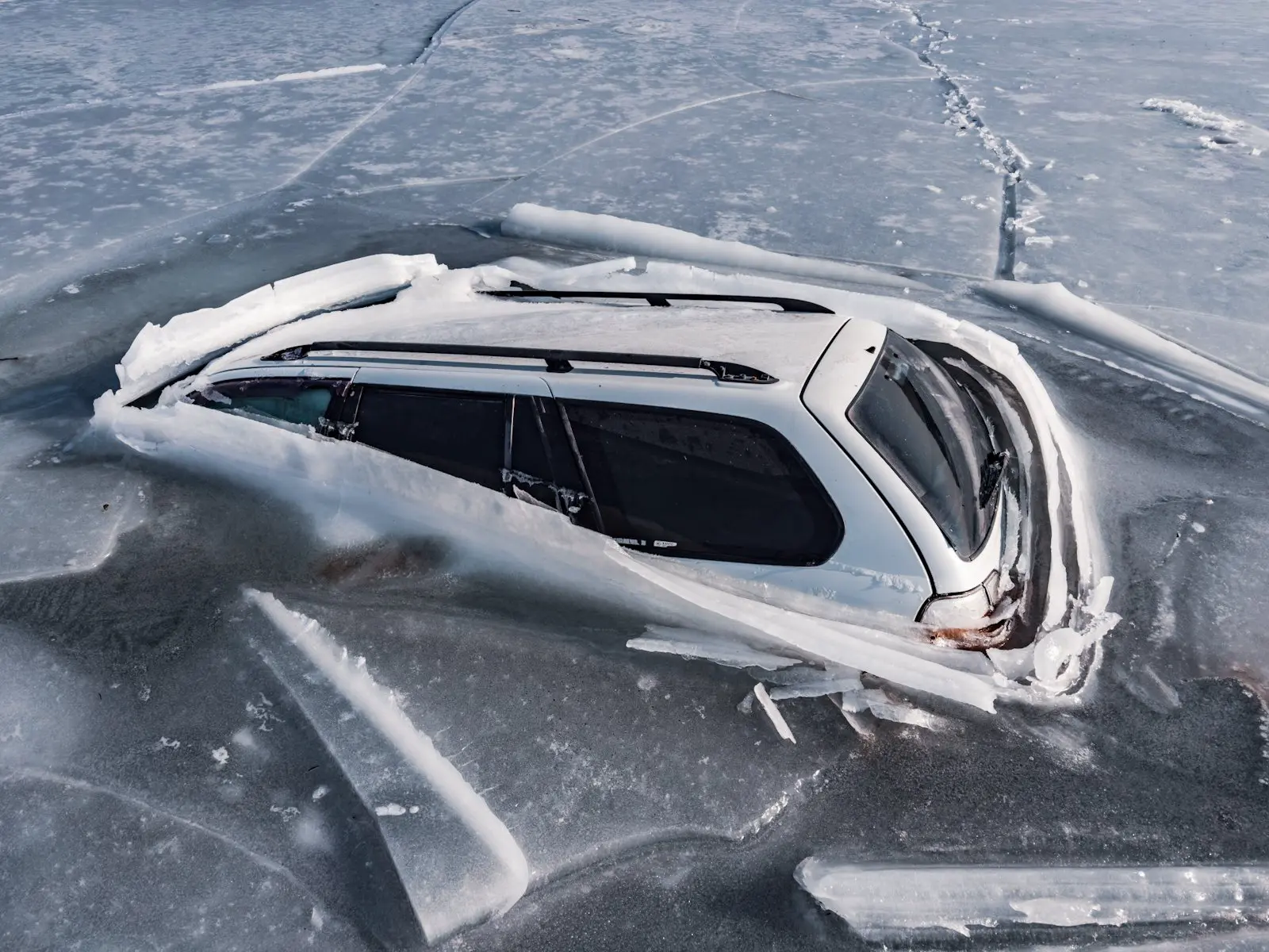 ГИМС МЧС России в Тавричанке проводит рейд для обеспечения безопасности на льду Приморья-0