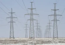 Кубанский оперативный штаб восстанавливает электроснабжение в крае kubanskij operativnyj shtab vosstanavlivaet elektrosnabzhenie v krae-onlymainnews-ru-0