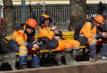 Миронов и Володин обсудят реформу миграции для будущего России mironov i volodin obsudyat reformu migraczii dlya budushhego rossii-onlymainnews-ru-0