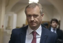 Владислав Баумгертнер: карьера от «Уралкалия» до встреч с Лукашенко vladislav baumgertner karera ot uralkaliya do vstrech s lukashenko-onlymainnews-ru-0