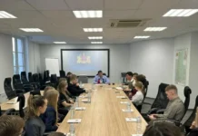 Андрей Цыкун и студенты Москвы строят будущее Свердловской области andrej czykun i studenty moskvy stroyat budushhee sverdlovskoj oblasti-onlymainnews-ru-0