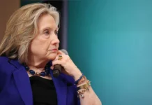 Хиллари Клинтон и Джеймс Комер расследуют связи Трампа с Эпштейном hillari klinton i dzhejms komer rassleduyut svyazi trampa s epshtejnom-onlymainnews-ru-0