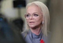 Лариса Долина ответила на критику о пруде, Глеб Рыськов выдвинул иск larisa dolina otvetila na kritiku o prude gleb ryskov vydvinul isk-onlymainnews-ru-0