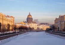 Петербург и Ленобласть лидируют в списке направлений для россиян peterburg i lenoblast lidiruyut v spiske napravlenij dlya rossiyan-onlymainnews-ru-0