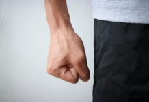 Петр Жилкин. История мальчика в Петербурге дарит свет надежды petr zhilkin istoriya malchika v peterburge darit svet nadezhdy-onlymainnews-ru-0