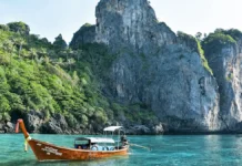 Российские туристы на Пхукете получили помощь после дегустации том-яма rossijskie turisty na phukete poluchili pomoshh posle degustaczii tomyama-onlymainnews-ru-0