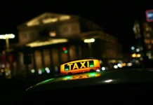Таксиста задержали после ДТП с пешеходом и угроз полицейскому taksista zaderzhali posle dtp s peshehodom i ugroz policzejskomu-onlymainnews-ru-0