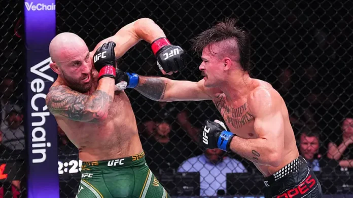 volkanovski uspeshno zashhitil titul lopes i evloev pobedili-onlymainnews-ru-0