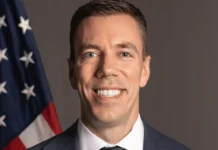 Трамп и Чекер укрепляют связи США с Мали, Нигер, Буркина-Фасо tramp i cheker ukreplyayut svyazi ssha s mali niger burkinafaso-onlymainnews-ru-0