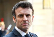 Макрон улыбкой отреагировал на шутку Трампа о супруге Брижит makron ulybkoj otreagiroval na shutku trampa o supruge brizhit-onlymainnews-ru-0