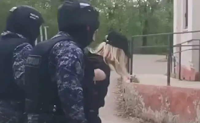 Девушка из ревности ранила ножом своего парня в Подмосковье