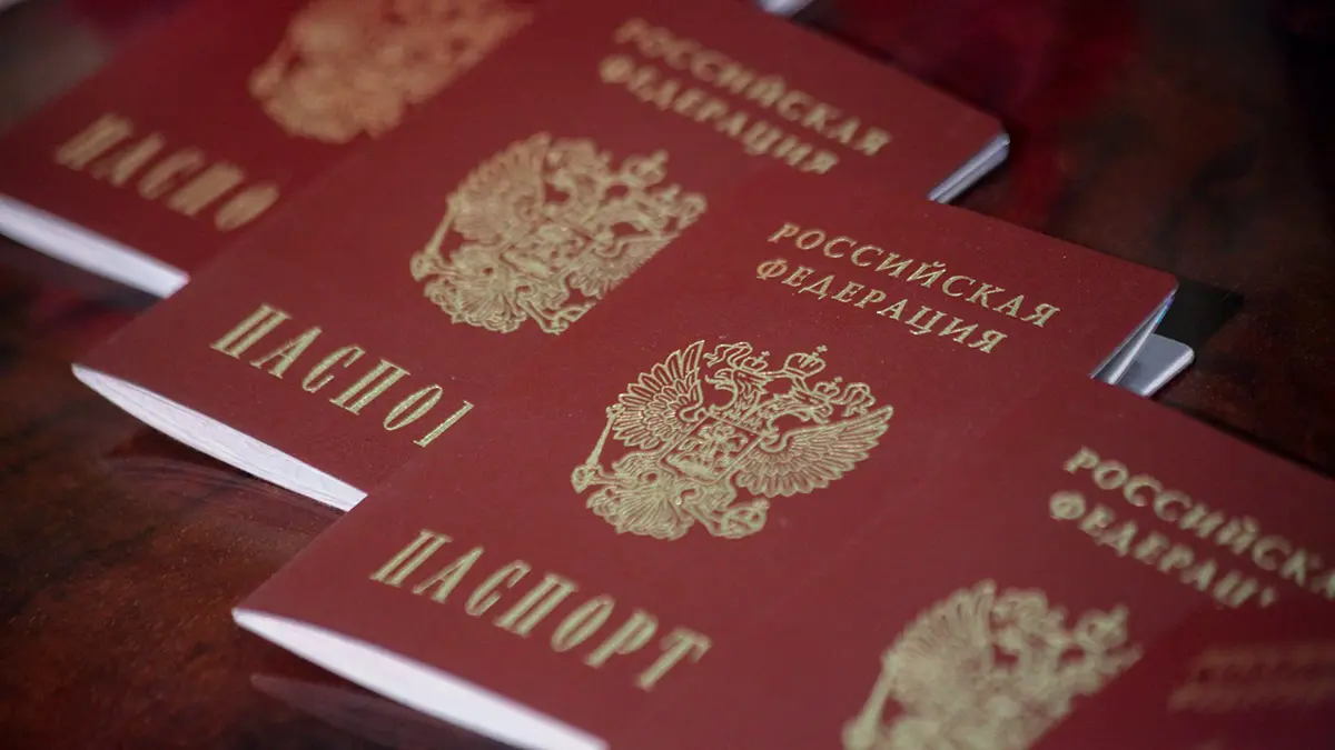 Mash: Семья гадалки Ермака получила гражданство России