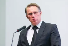 Михаил Мурашко о лихорадке Эбола и мерах ВОЗ mihail murashko o lihoradke ebola i merah voz-onlymainnews-ru-0