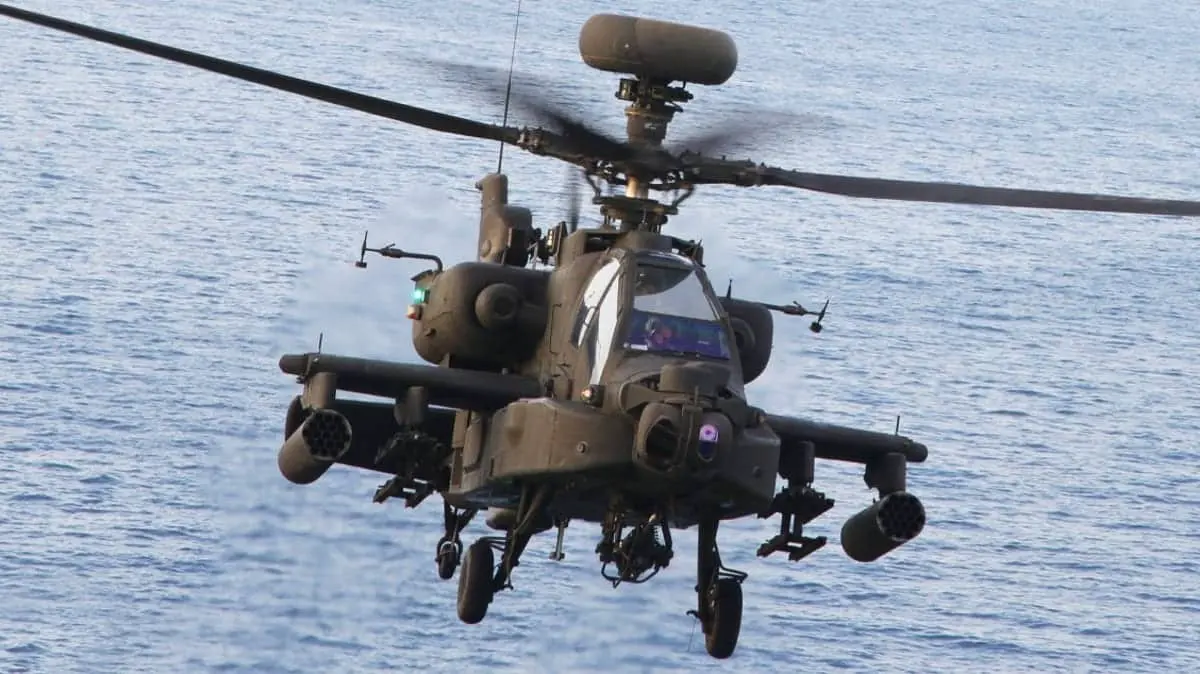 Иран сбил Apache над морем, беспилотник совершил спасение-0