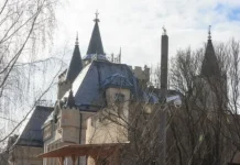 Максим Галкин переписал часть замка в Грязи на детей Елизавету и Гарри maksim galkin perepisal chast zamka v gryazi na detej elizavetu i garri-onlymainnews-ru-0
