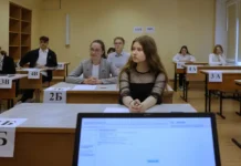 v ponedelnik sdadut ege po biologii i inostrannym yazykam 242 tysyachi-onlymainnews-ru-0