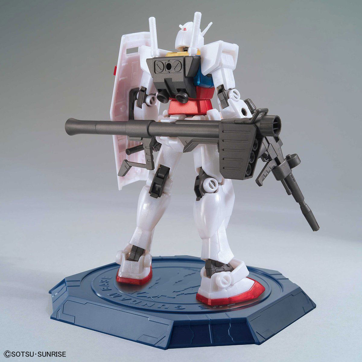 sbornaya-model-bandai-hg-1-144-rx-78-2-gundam-gloss-injection-ver.24iXo19