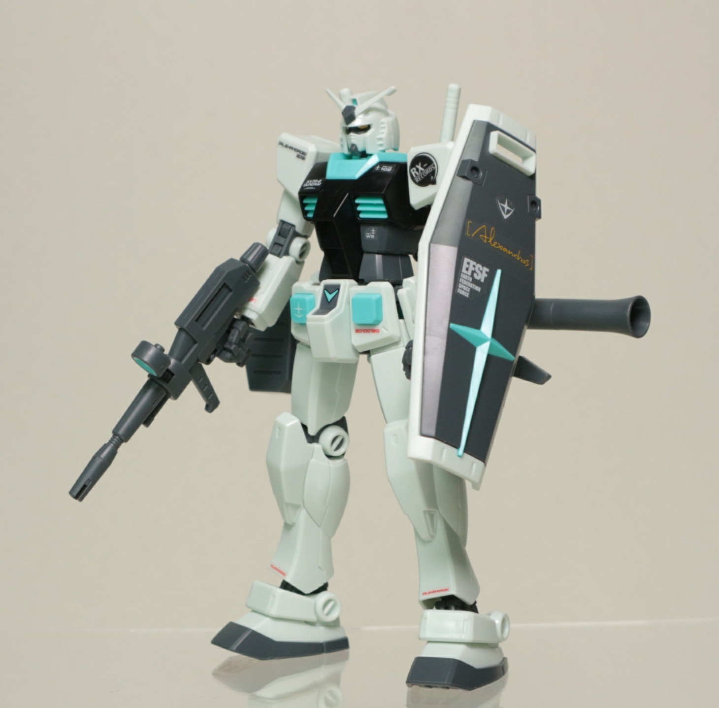 sbornaya-model-bandai-hg-1-144-rx-78-2-gundam-ver.-alexandrosrBnHHLY