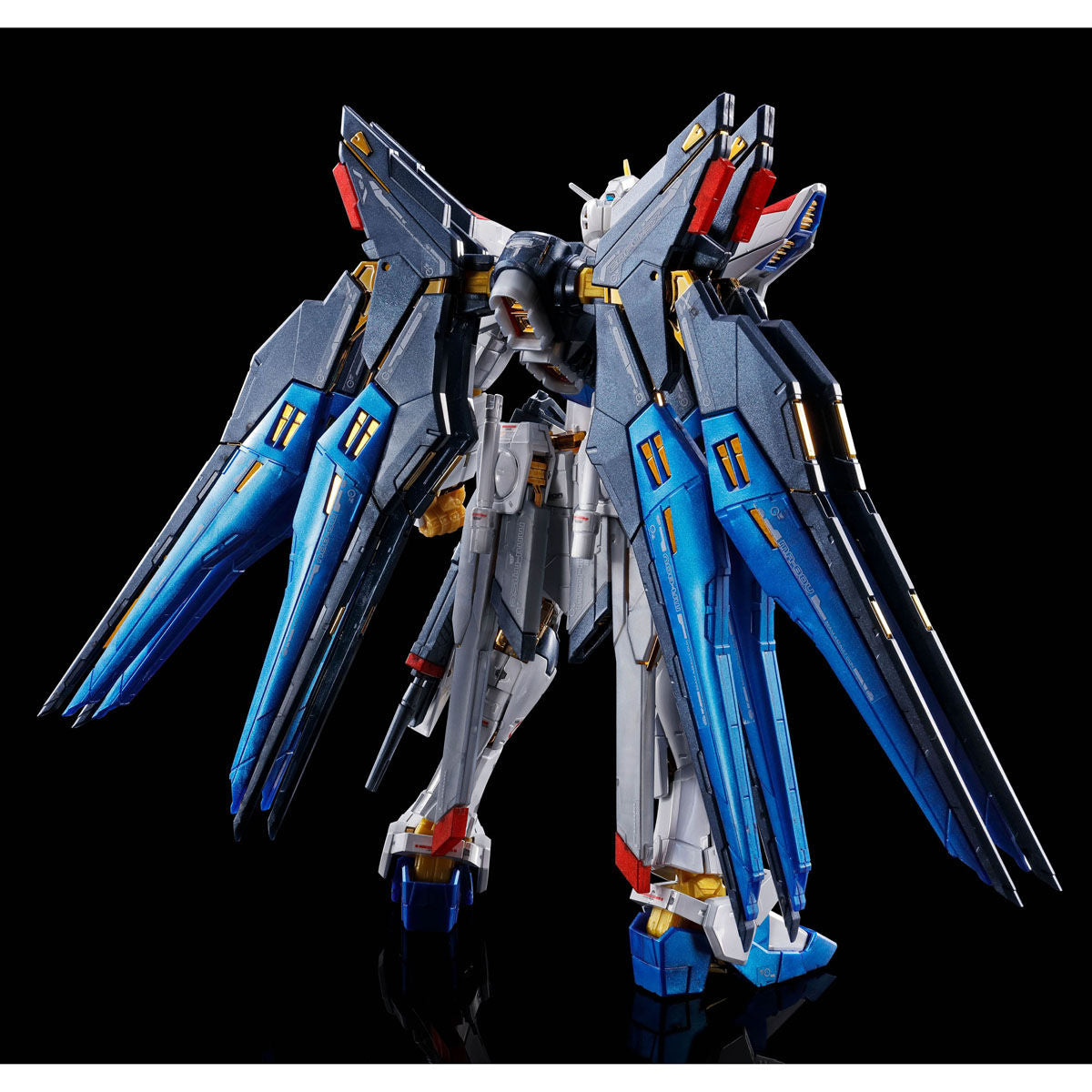 sbornaya-model-bandai-rg-1-144-zgmf-x20a-strike-freedom-gundam-titanium-finishRuZzbV5