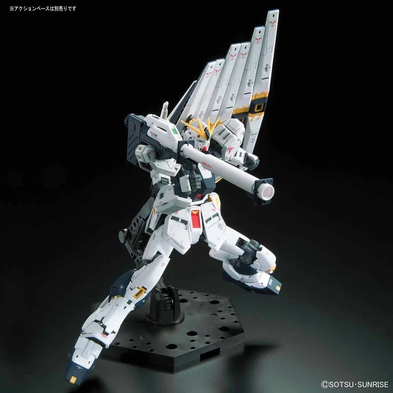 sbornaya-model-bandai-rg-32-1-144-rx-93-nu-gundam4FRLGrD