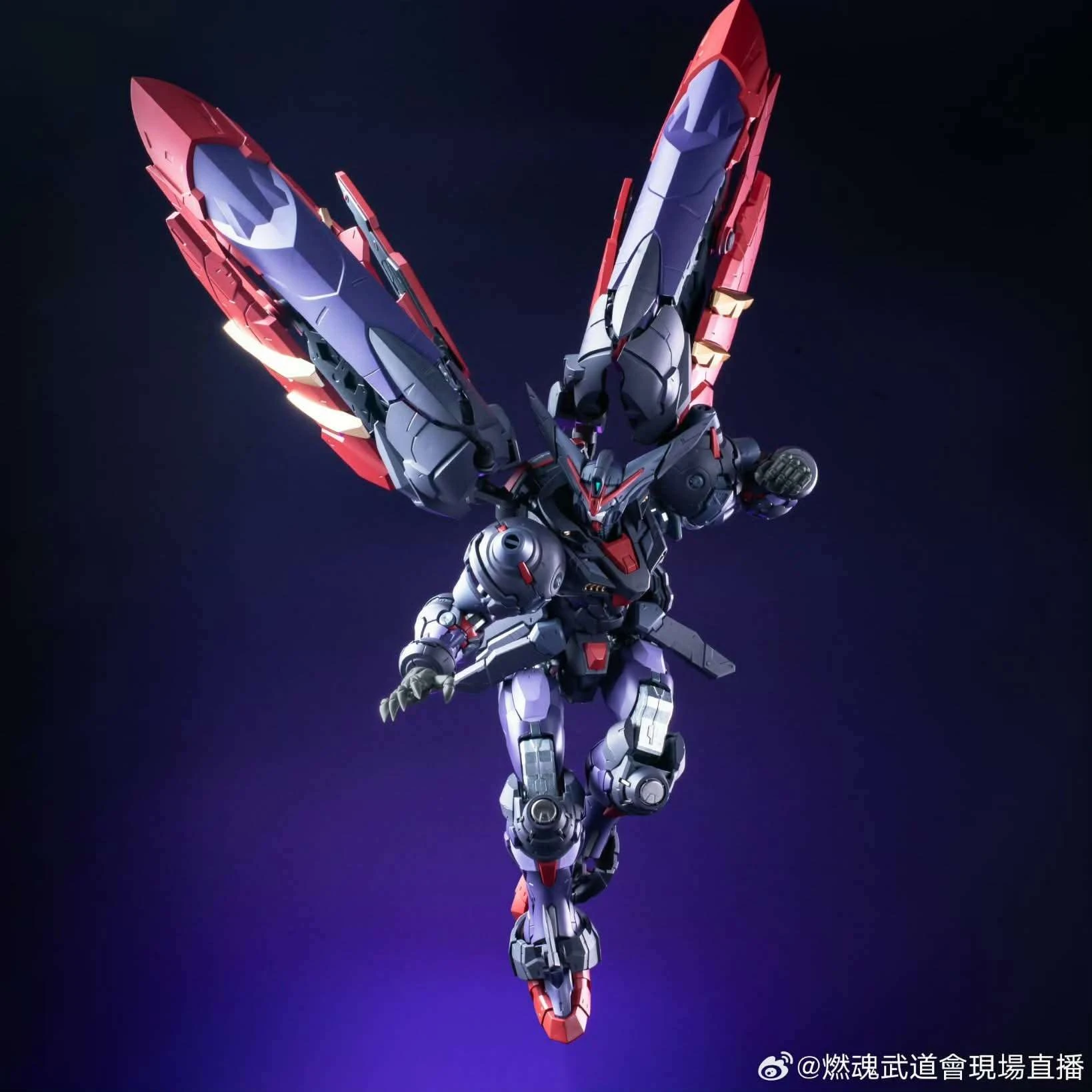 sbornaya-model-burning-soul-1-100-gundam-grandmaster-tenoh-bs01essfmxk