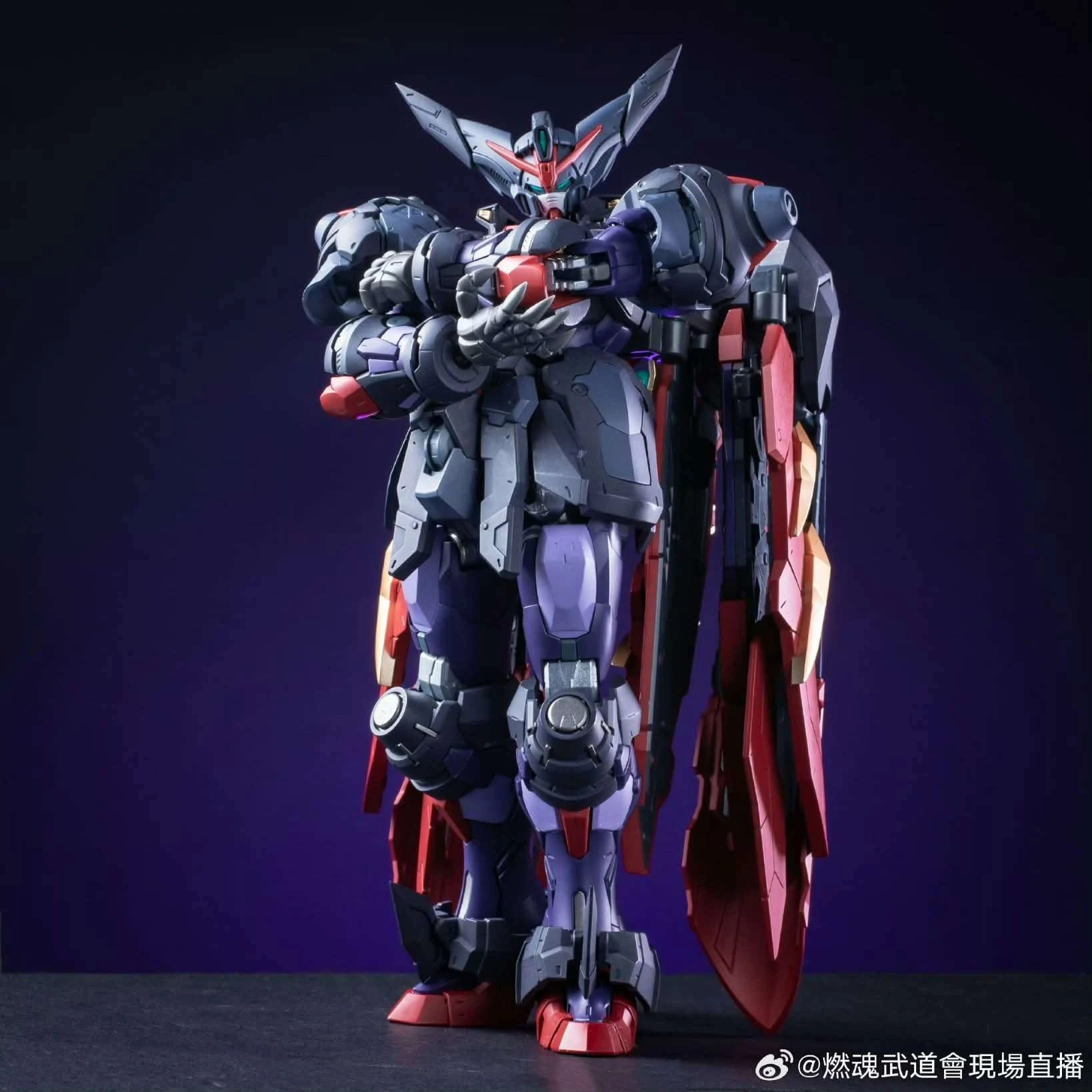 sbornaya-model-burning-soul-1-100-gundam-grandmaster-tenoh-bs01z6yS4KR