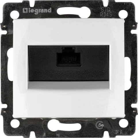 Розетка RJ-45 Legrand Valena 774230