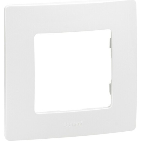 Рамка Legrand Etika 672501