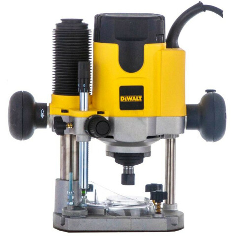 Фрезер DeWALT DW621-QS
