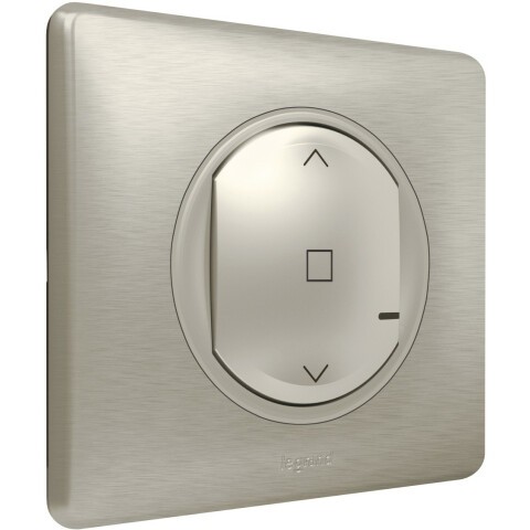 Умный выключатель Legrand 67647