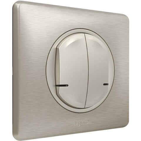 Умный выключатель Legrand 67774