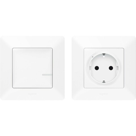 Умная розетка Legrand Valena Life 752154