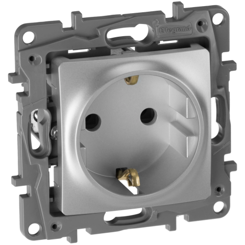 Электрическая розетка Legrand Etika 672421