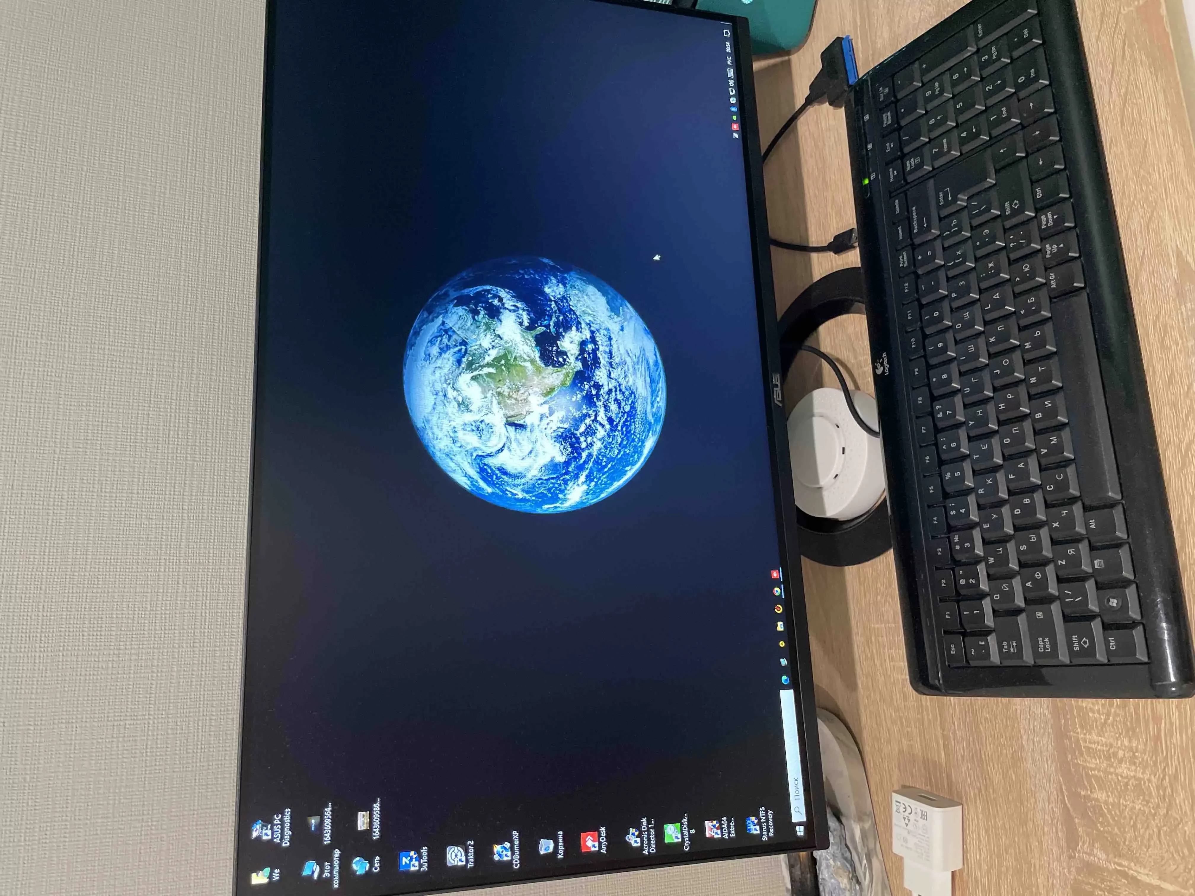 МОНИТОР 23.8" ASUS VZ24EHE Black (IPS, 1920x1080, 75Hz, 1 ms, 178°/178°, 250 cd/m, 1000:1,  +НDMI 1.4)