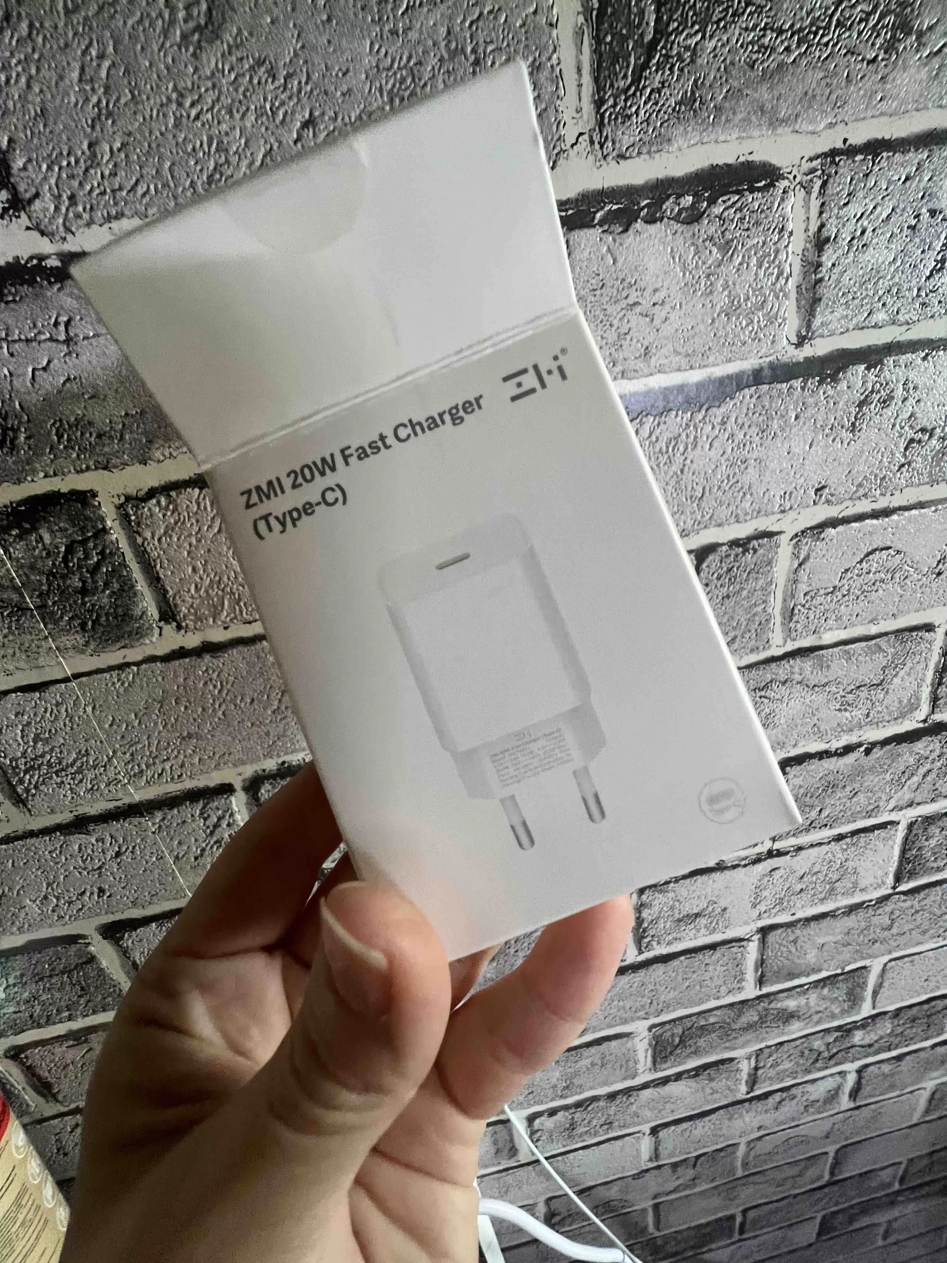 Зарядное устройство Zmi TypeCI 20W QC 3.0 PD Apple QC charger 2A EU HA716 белое