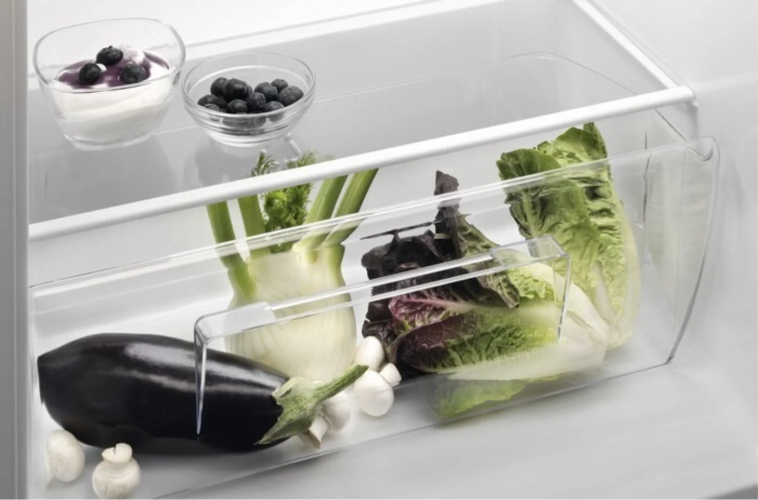 Встраиваемый однокамерный холодильник Electrolux LRB2AE88S