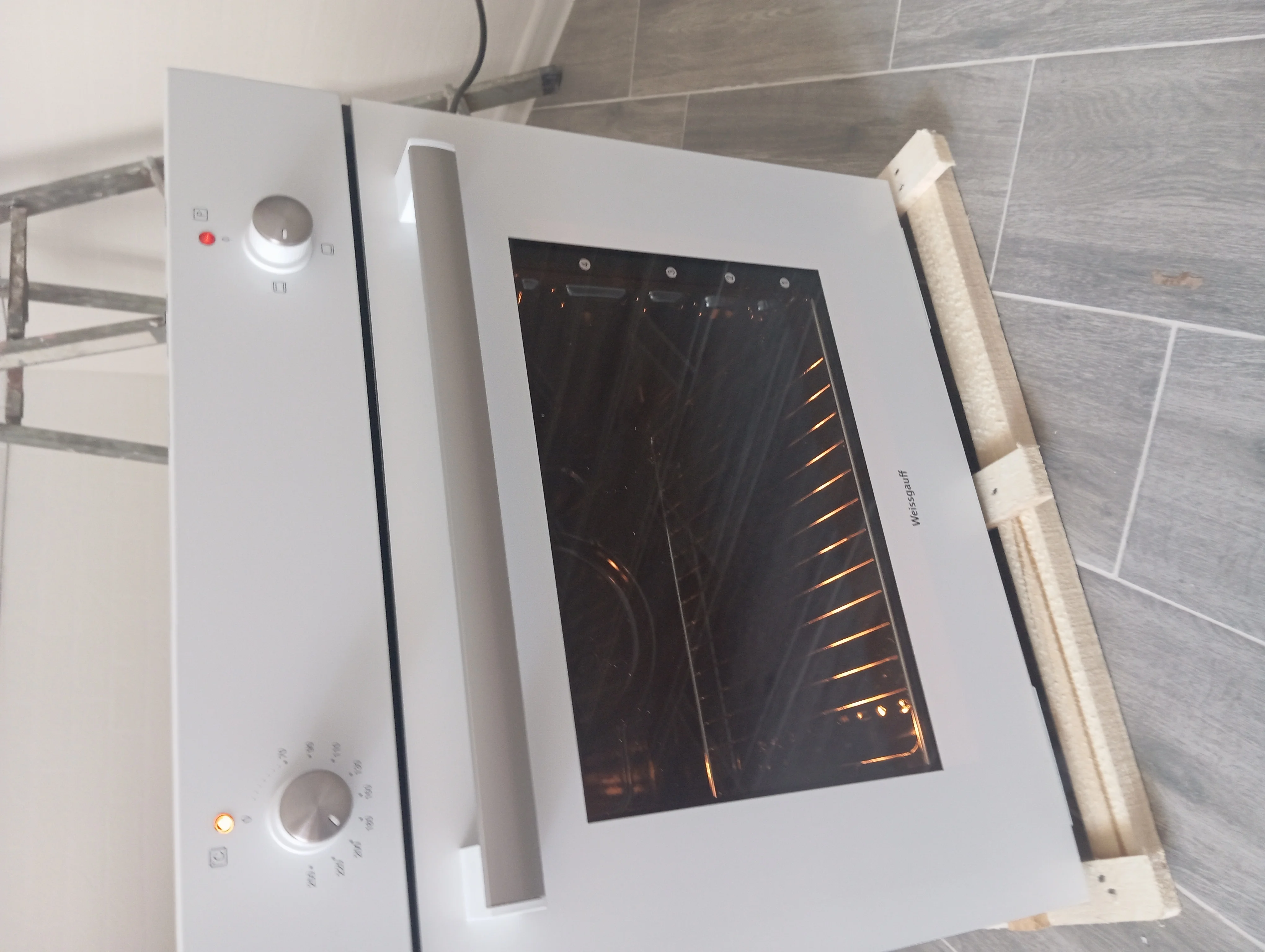Духовой шкаф Электрический Weissgauff EOM 180 W белый