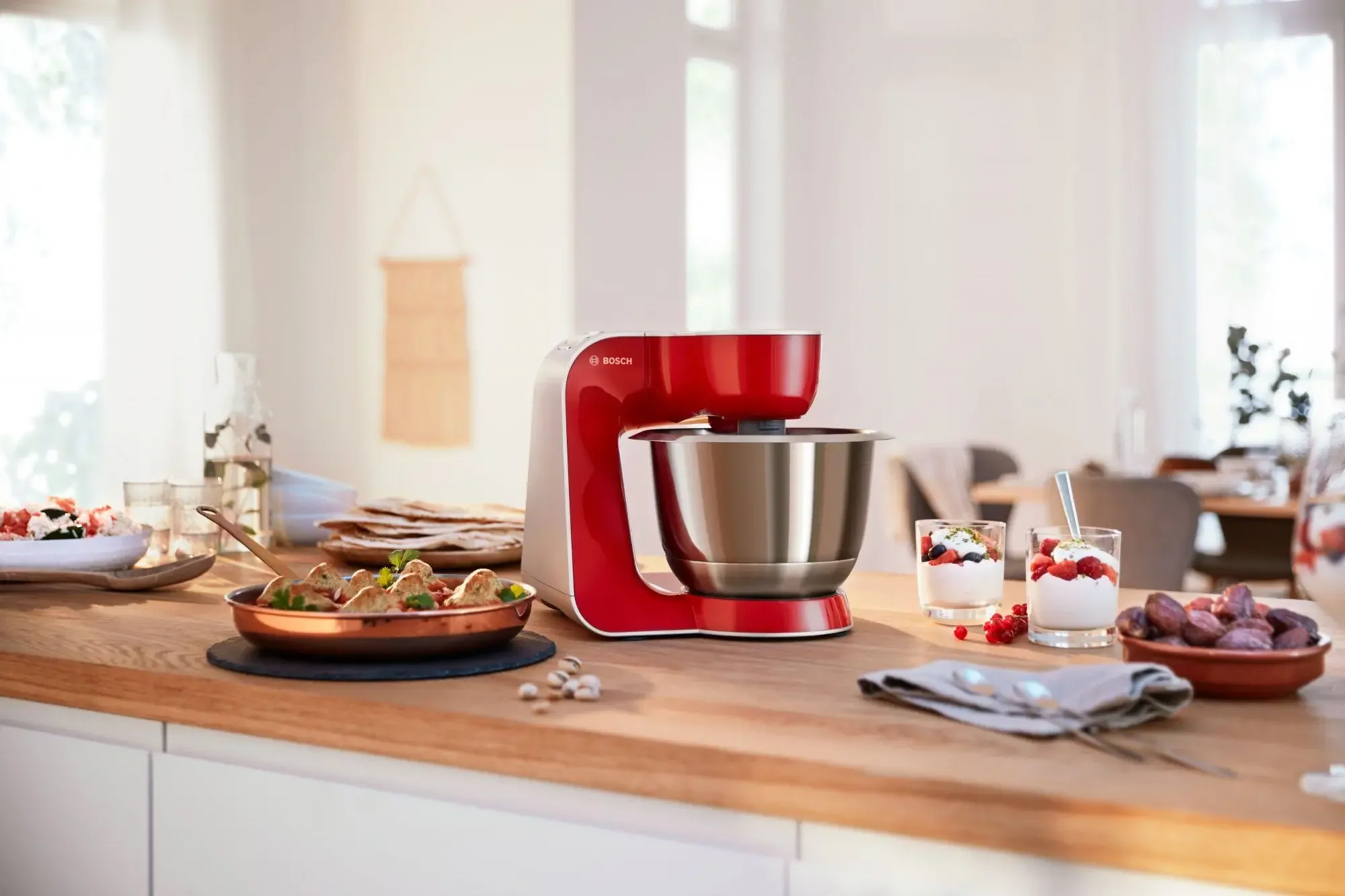 Кухонный комбайн Bosch MUM5 MUM58720