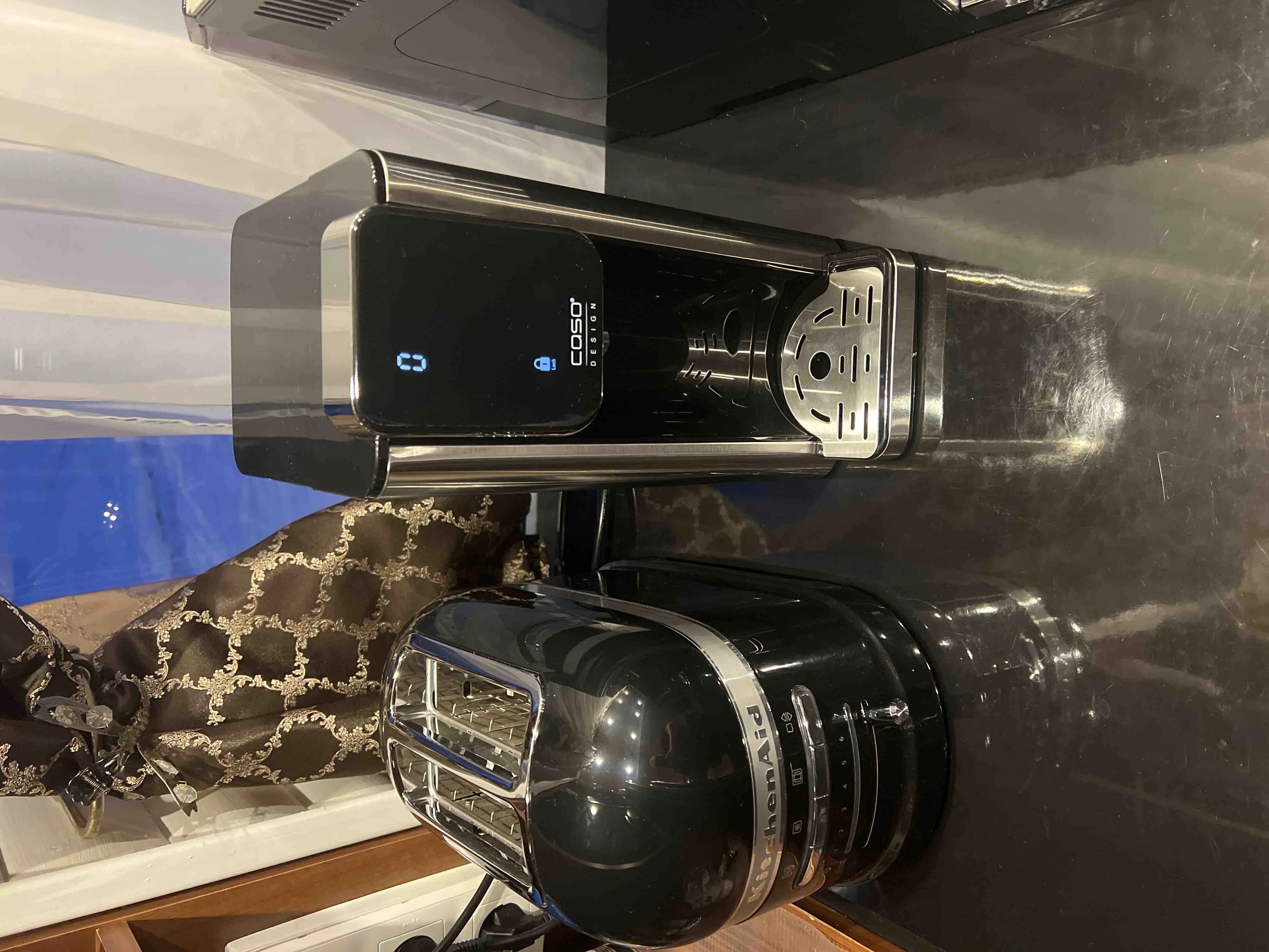 Термопот Caso HW 660