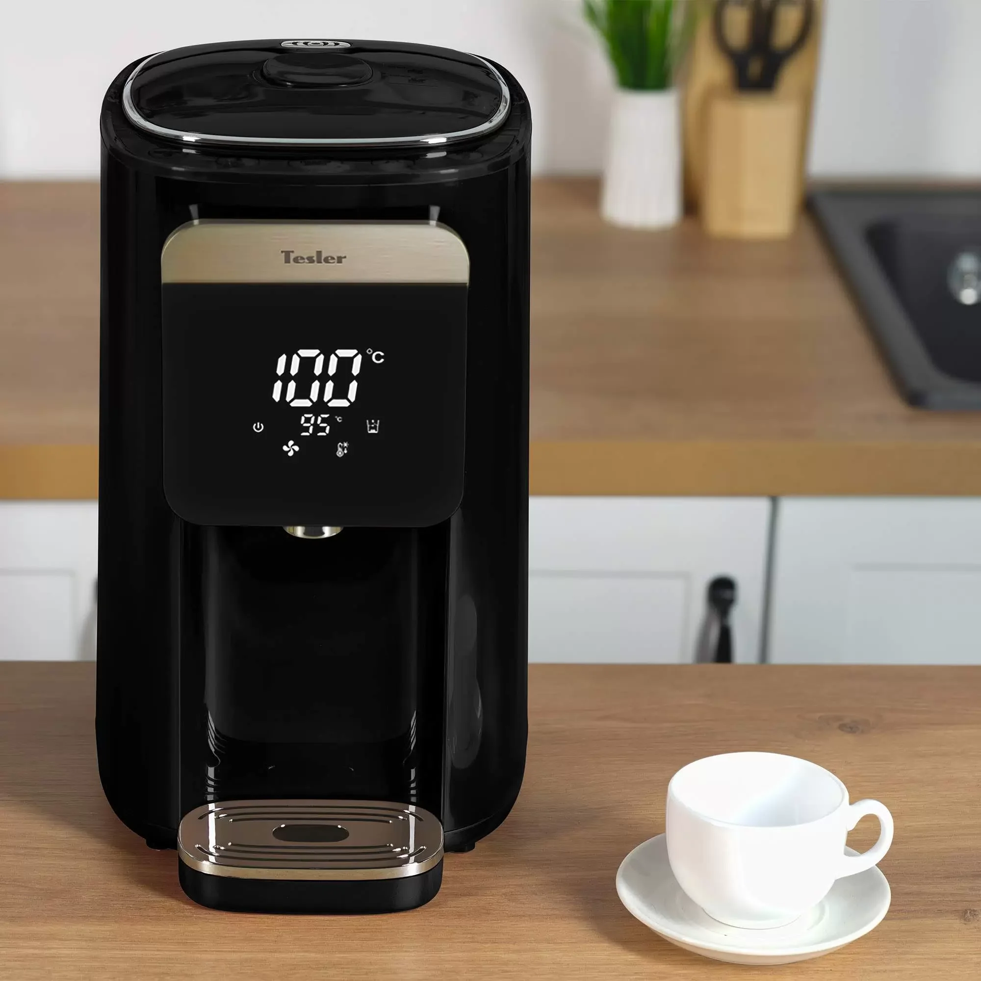 Термопот Tesler TP-5045 BLACK