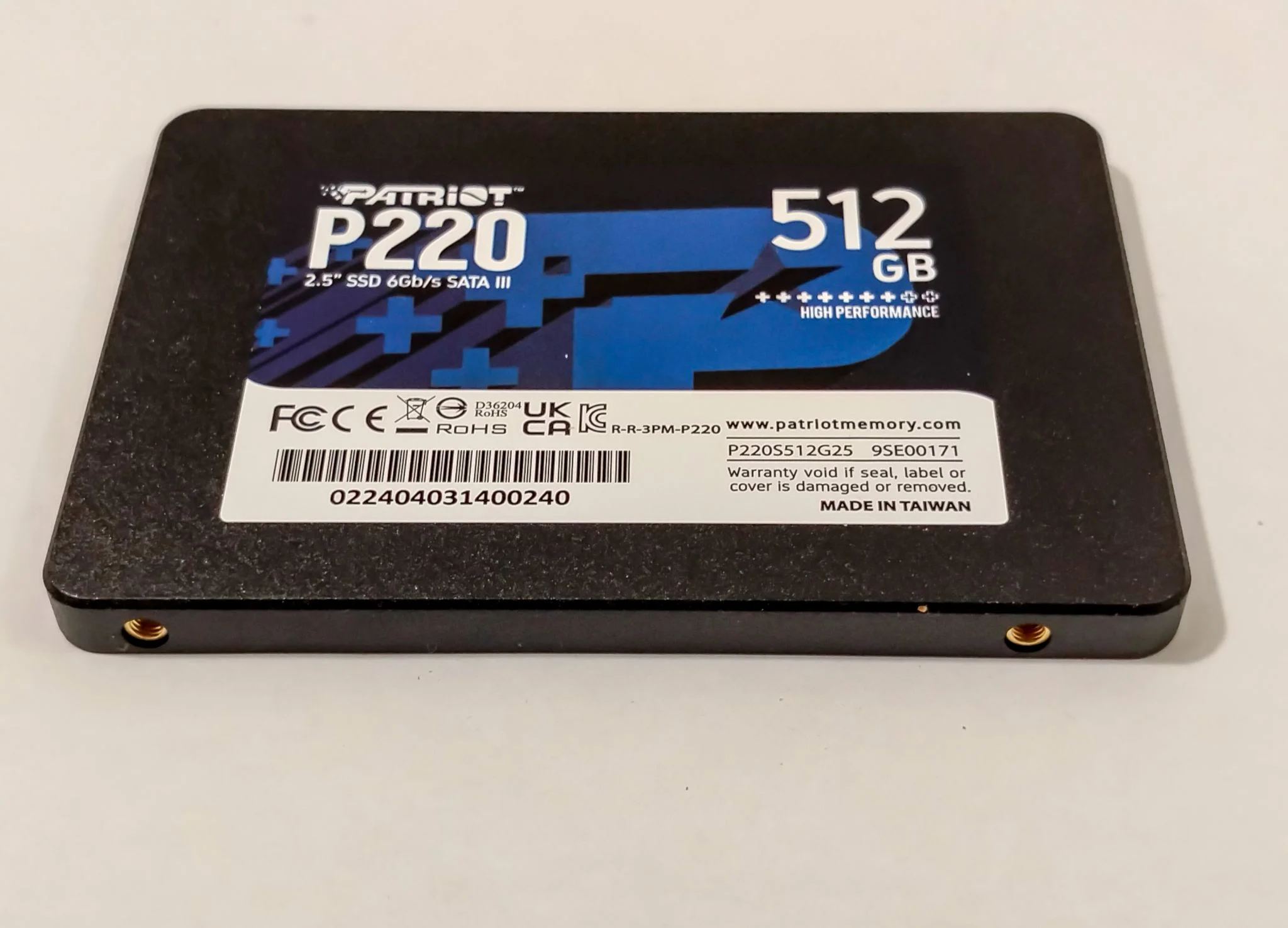 Твердотельный диск 512GB Patriot P220, 2.5", SATA III, [R/W - 550/500 MB/s]
