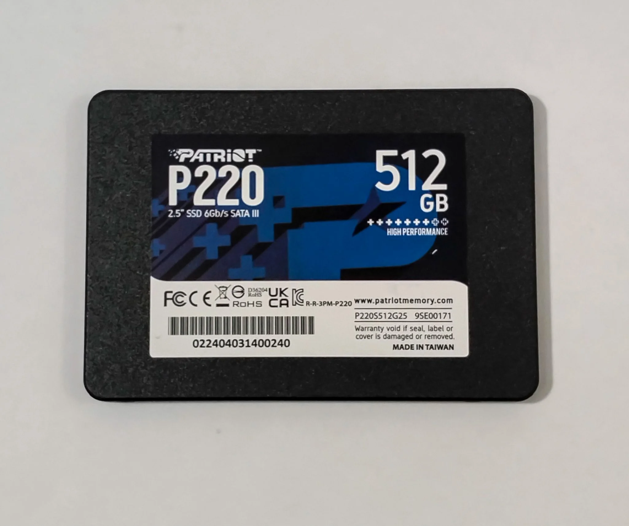 Твердотельный диск 512GB Patriot P220, 2.5", SATA III, [R/W - 550/500 MB/s]
