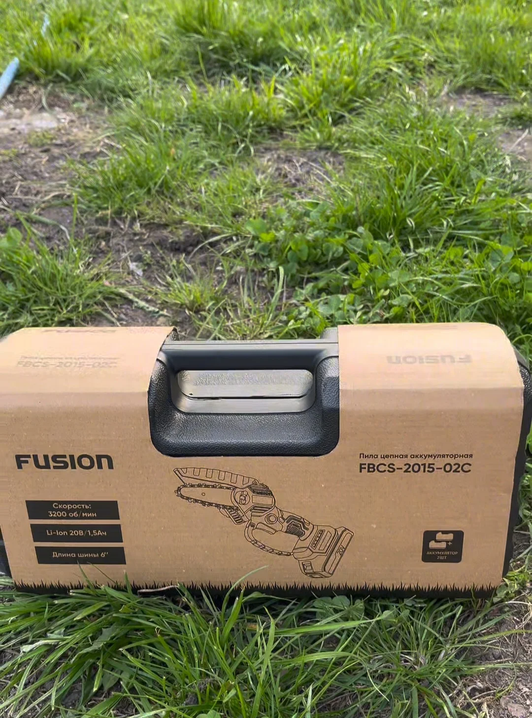 Пила цепная аккумуляторная Fusion FBCS-2015-8BL-02 (1500 мА*ч акум, 20 В, 5000 об/мин)