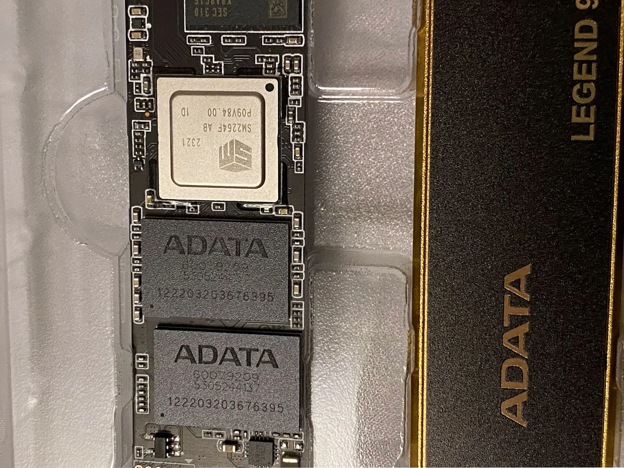 Твердотельный диск 2TB A-DATA LEGEND 960 MAX, M.2 2280, PCI-E 4x4, [R/W -7400/6800 MB/s] 3D-NAND TLC (Works with PS5)