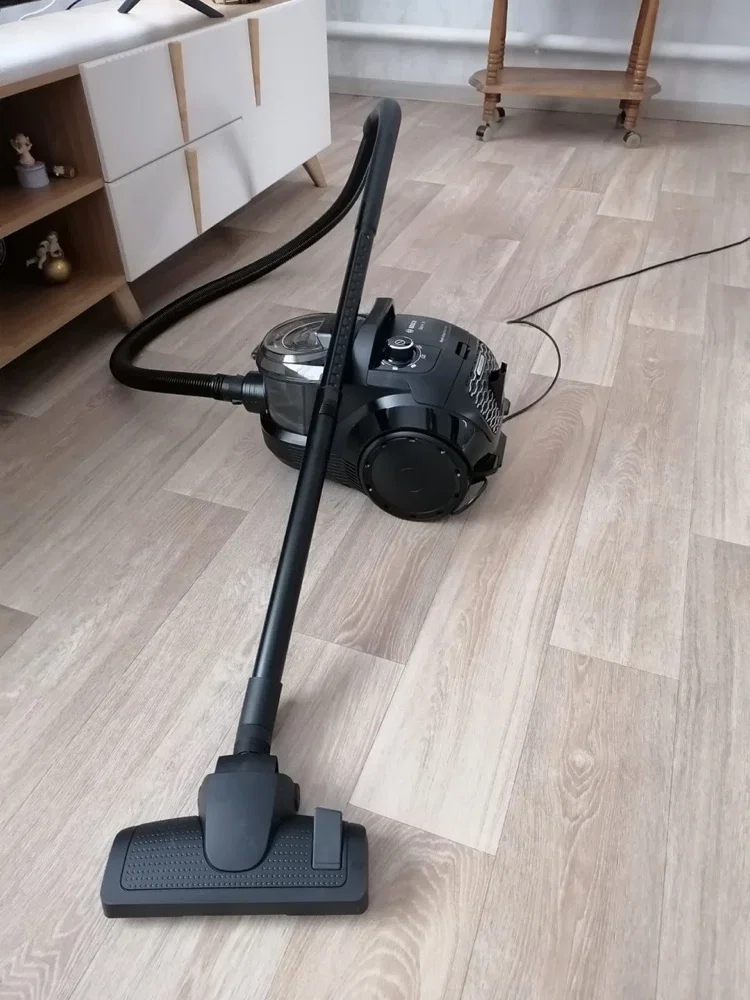 Пылесос напольный Bosch BGC21X300